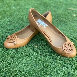 Tory Burch mini heel, brand new! Tan color, size 7M